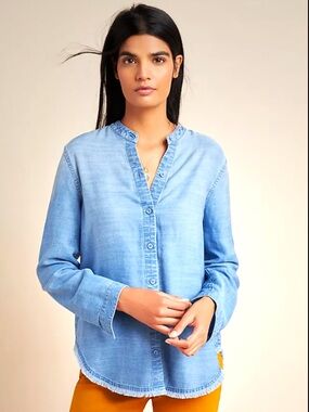 ANTHROPOLOGIE Cloth & Stone Caffrey button down shirt in Tencel Lyocell, Sz M.